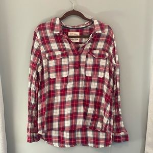 Red/white/navy quarter button flannel XL